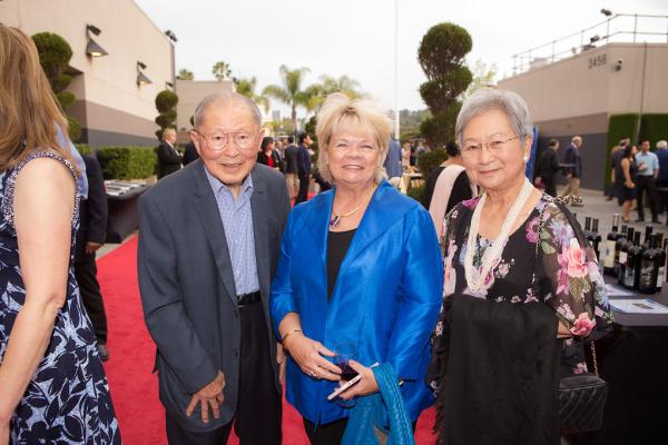 Attendees at Spirit of Innovation Gala 2018 on red carpet